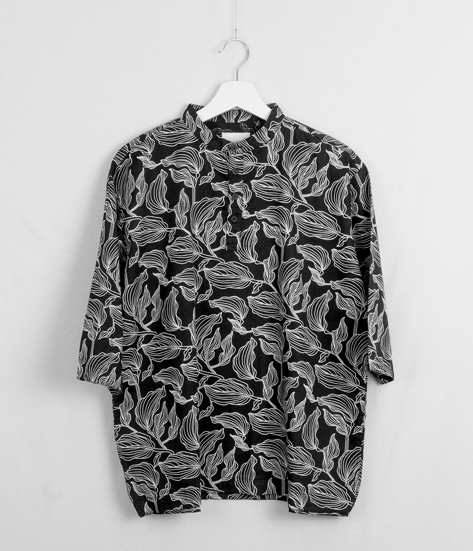 UWAGI - Leaf Print Black